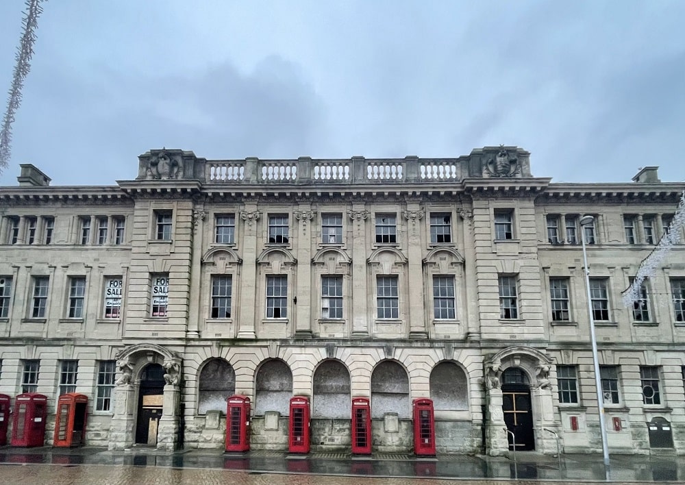 Building of a post office